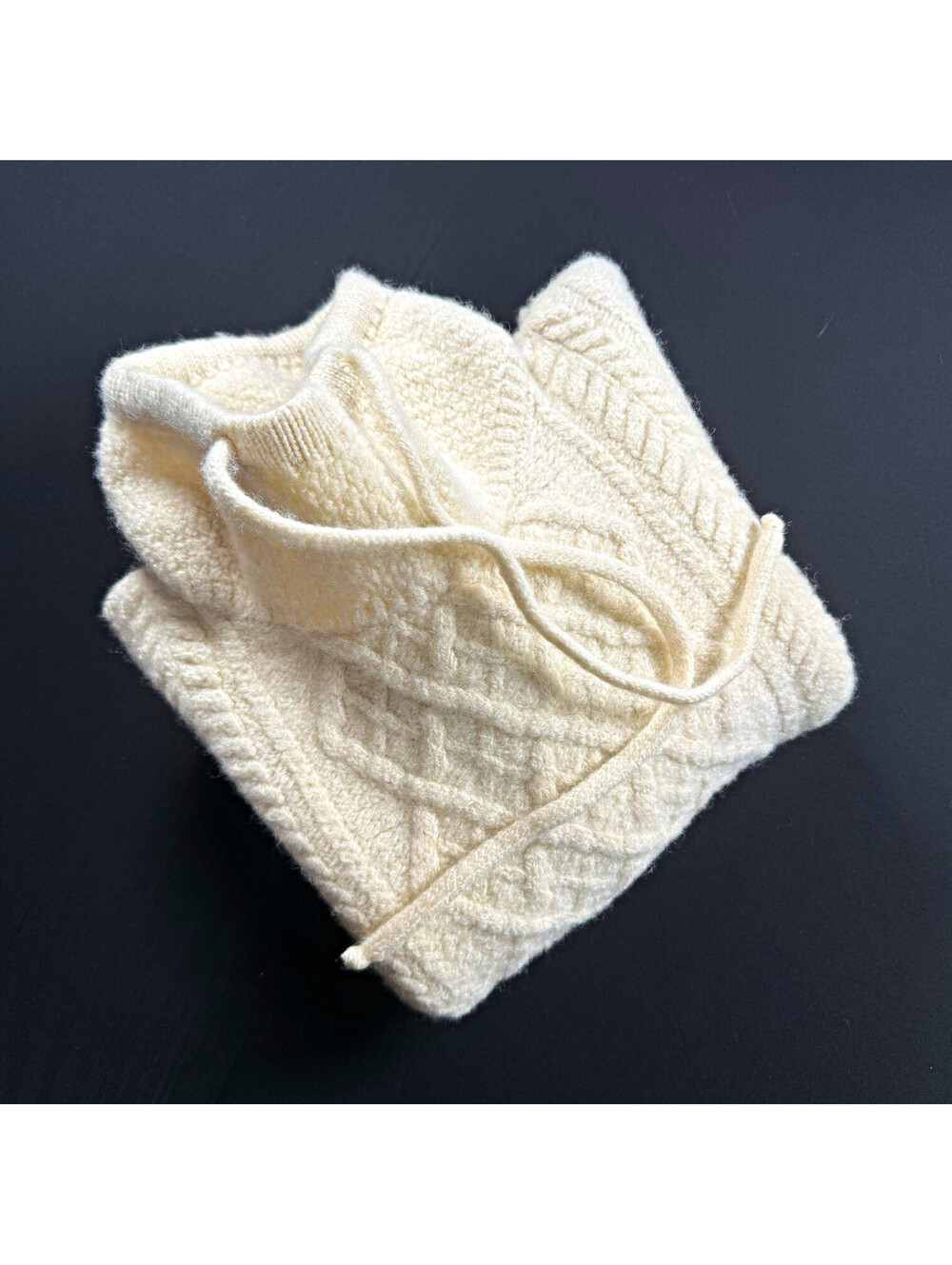 Aran Woollen Mills Women’s M Cream Merino Wool Cable Knit Cowl Neck Sweater